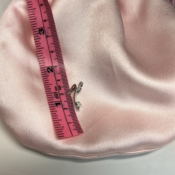 18K WHITE GOLD & DIAMOND HEEL CHARM - Picture 8 of 10